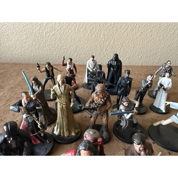 Star Wars Lot of  24 Disney Lucas Film Ltd Action Figures - Picture 6 of 12